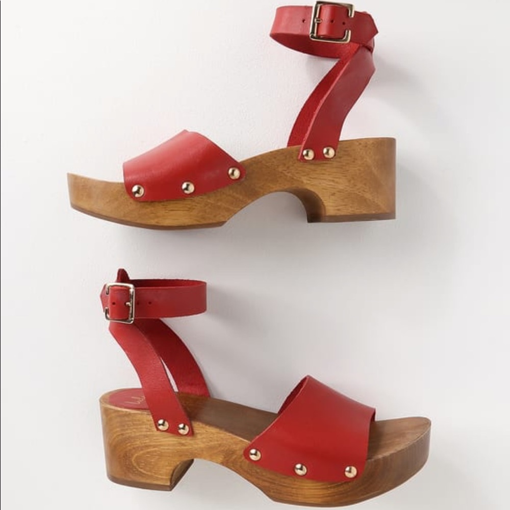 NWOT Lulu’s Red Clog Open Toe Sandals